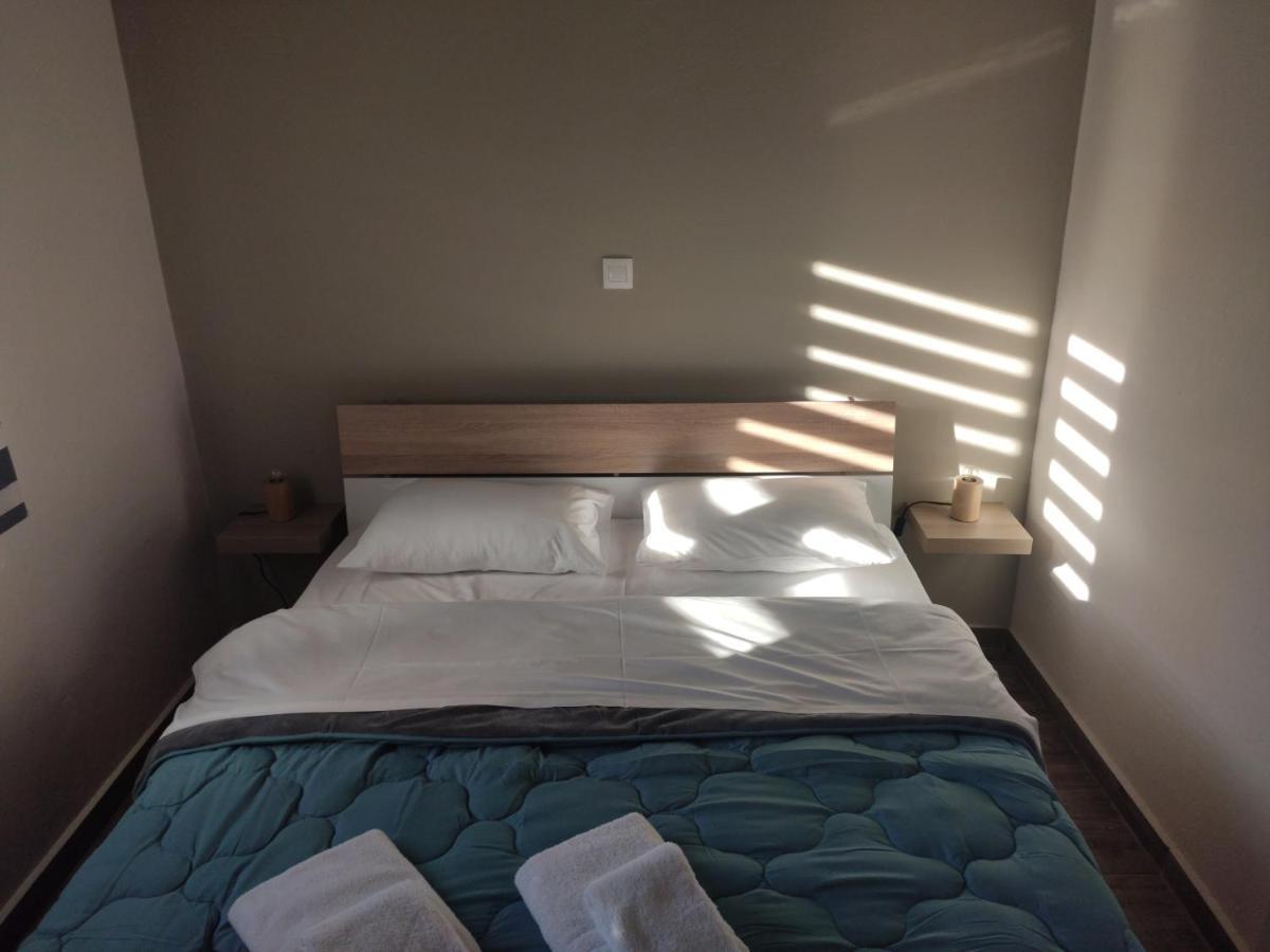 Pigadhia  V&E'S Apartments מראה חיצוני תמונה