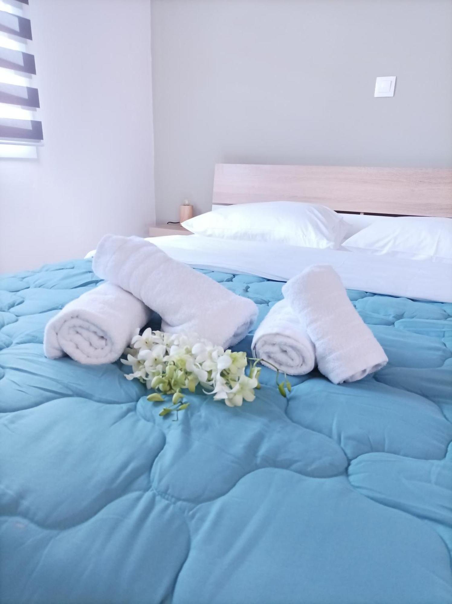 Pigadhia  V&E'S Apartments מראה חיצוני תמונה