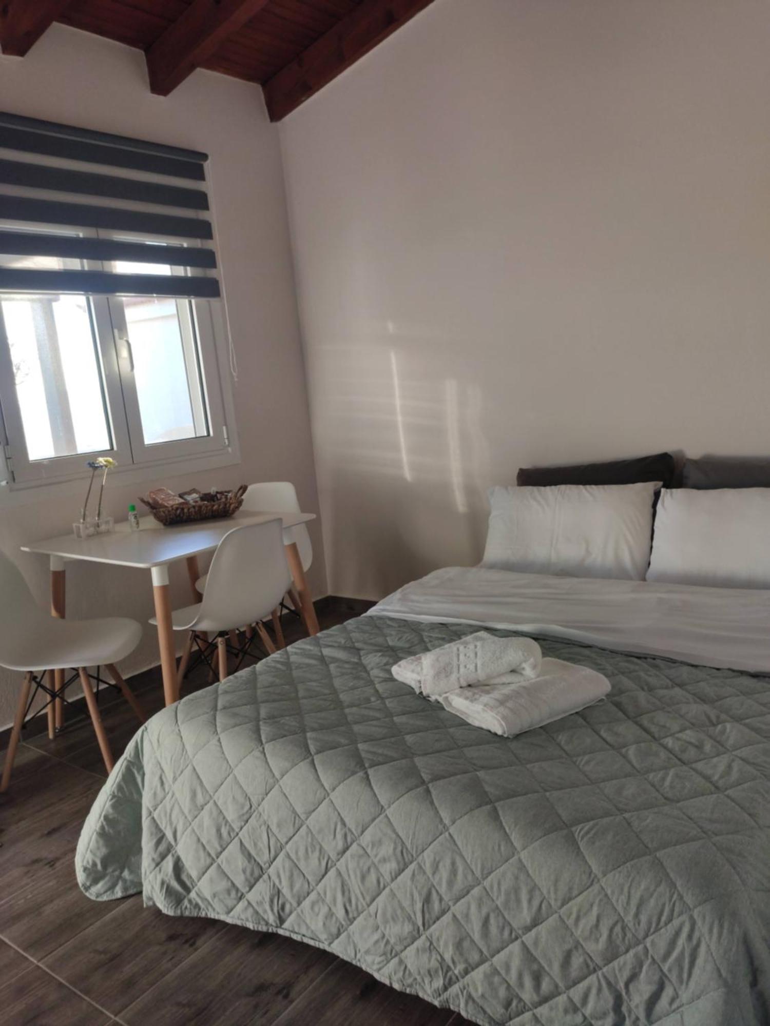 Pigadhia  V&E'S Apartments מראה חיצוני תמונה